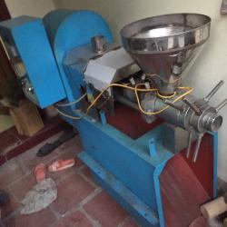 Máy ép dầu lạc vừng 30KG/H