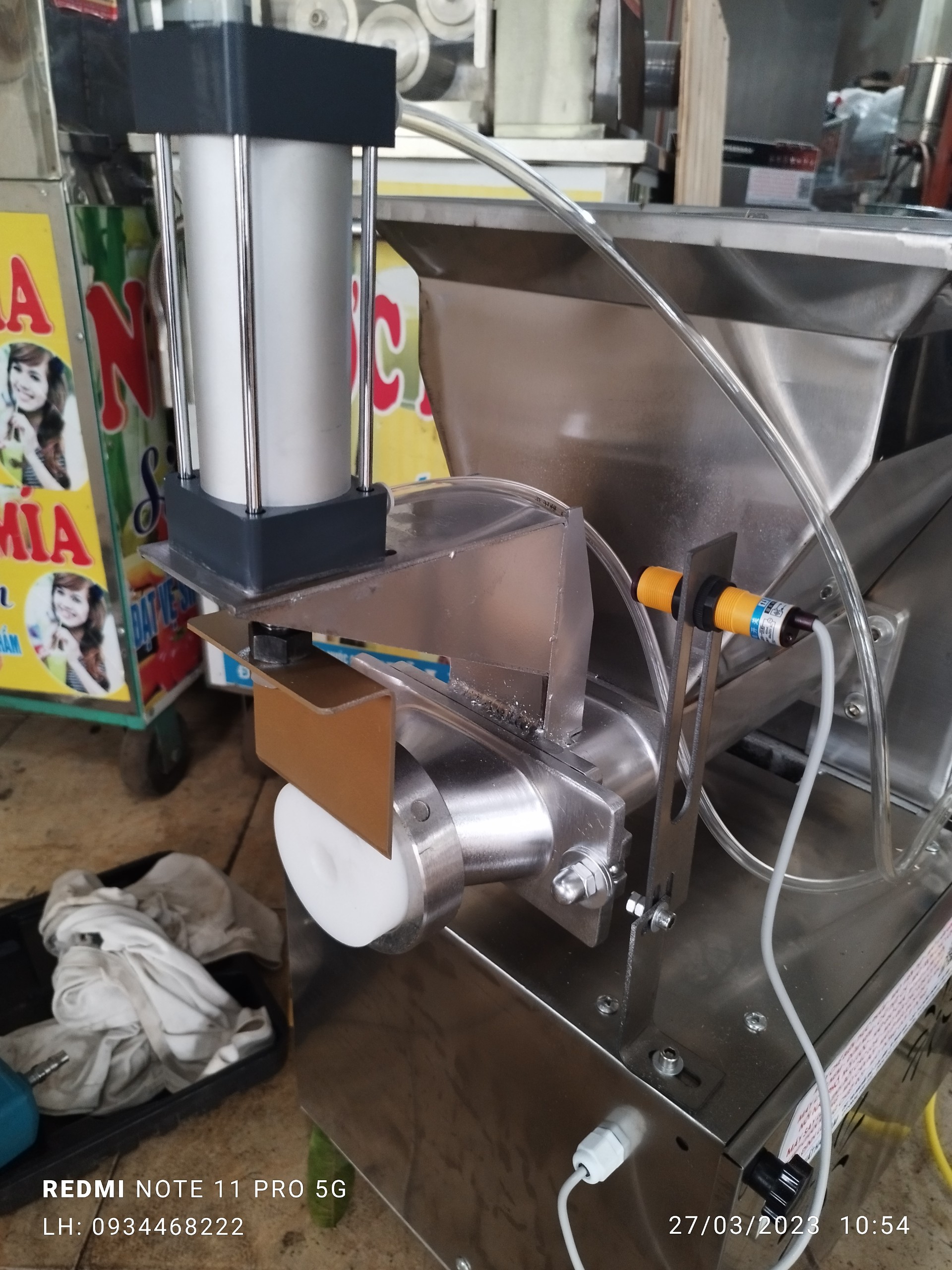 Máy đùn chia bột , chia nhân bánh tự động