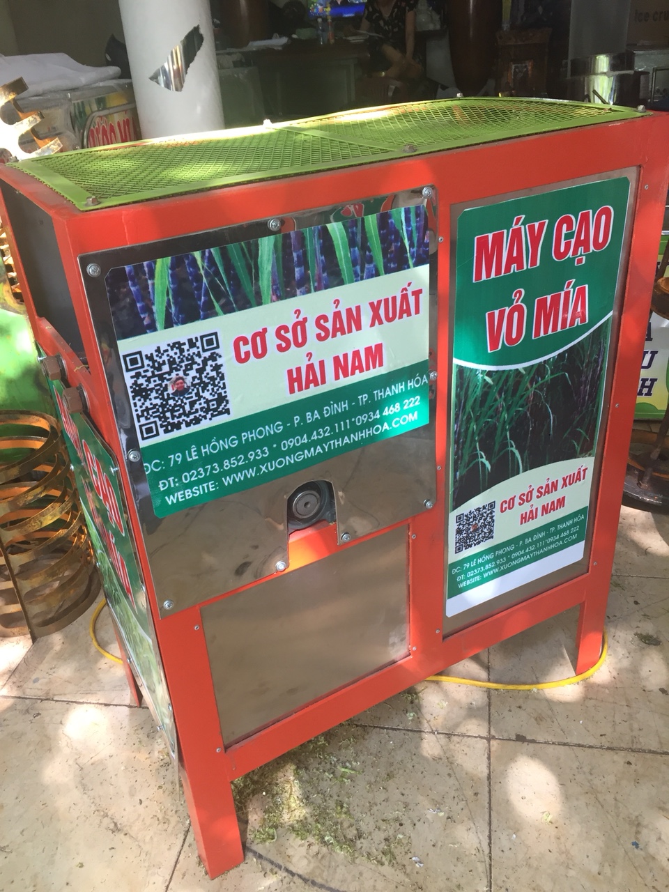 Máy cạo vỏ mía ( Bán tự động )